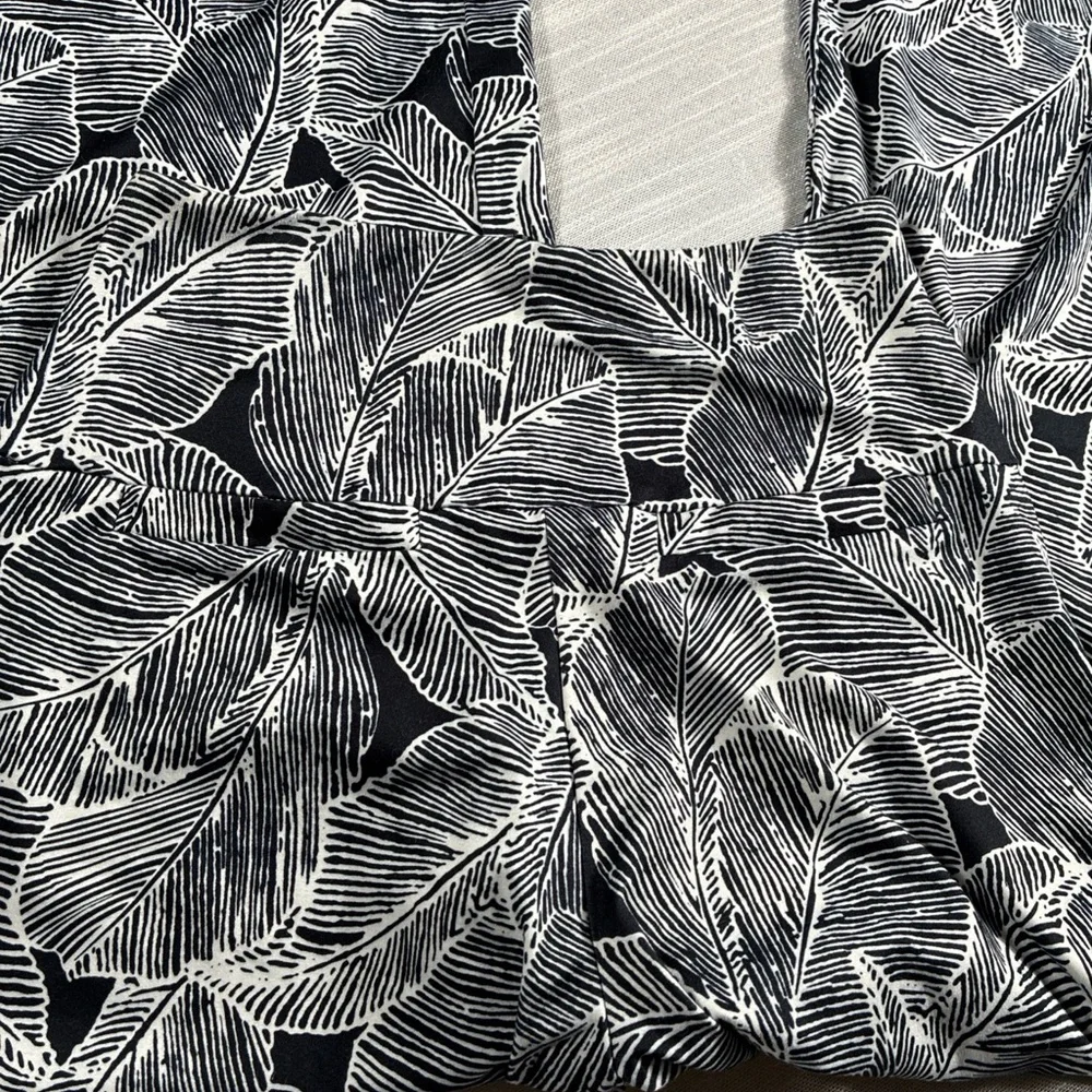 Arolina Small Flared Palazzo Resort Wear in black and white with a palm pattern - Picture 6 of 7